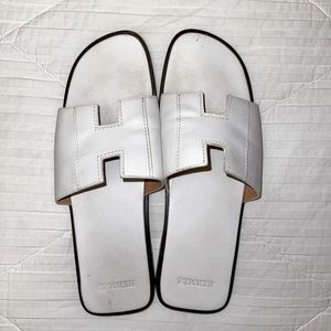 Used Hermés Sandals